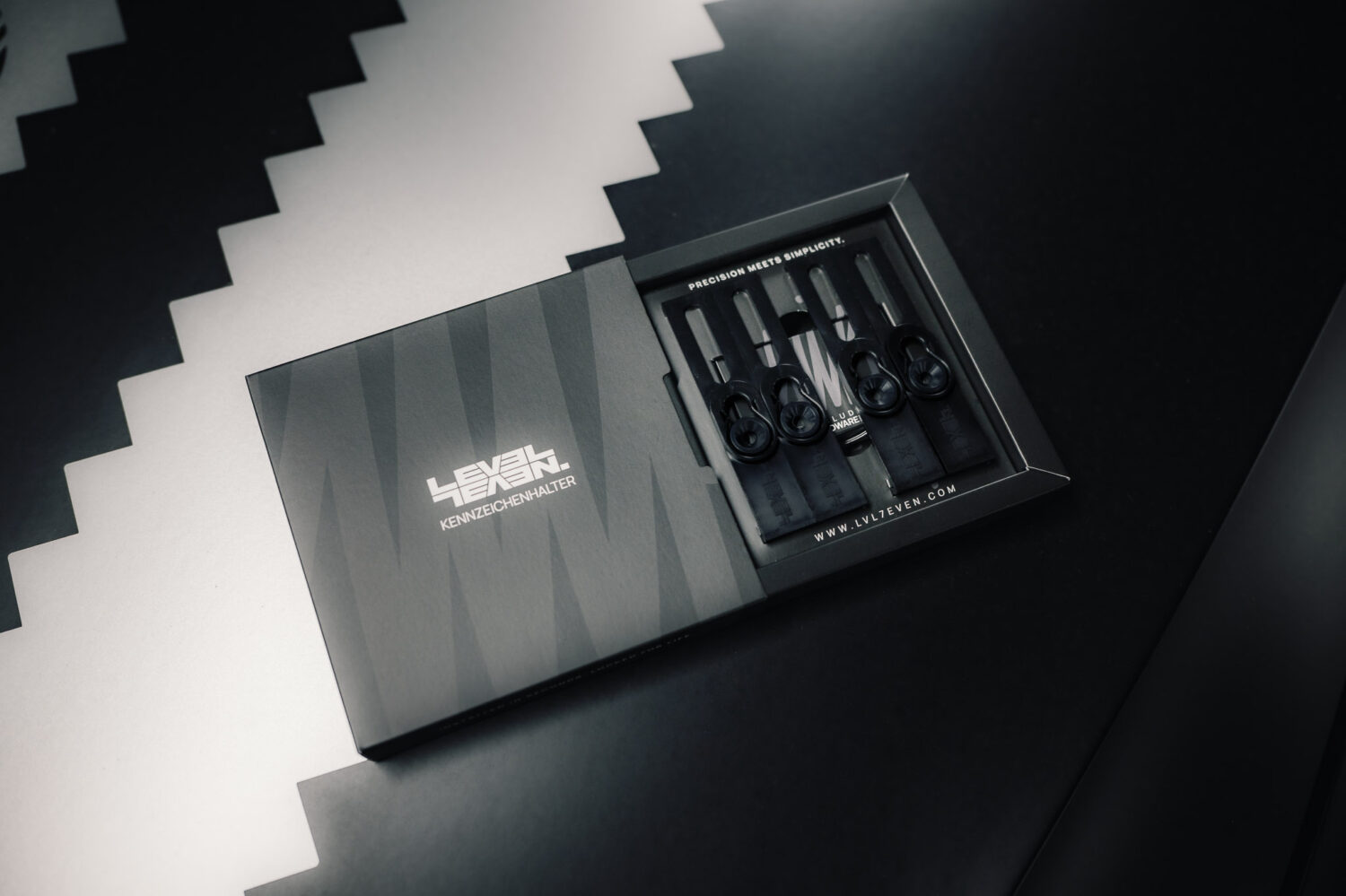 Universal Kennzeichenhalter für Blech- und 3D Kennzeichen