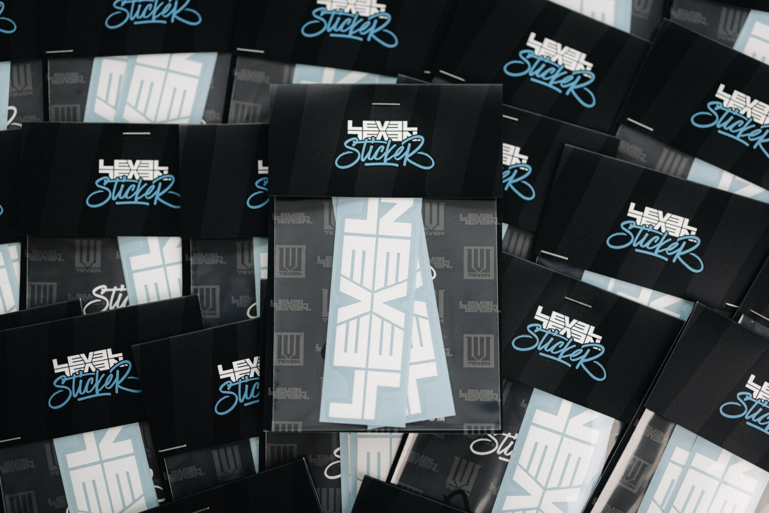 LVL7EVEN Sticker Set weiß